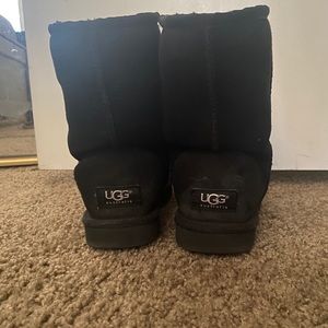Short Black Uggs